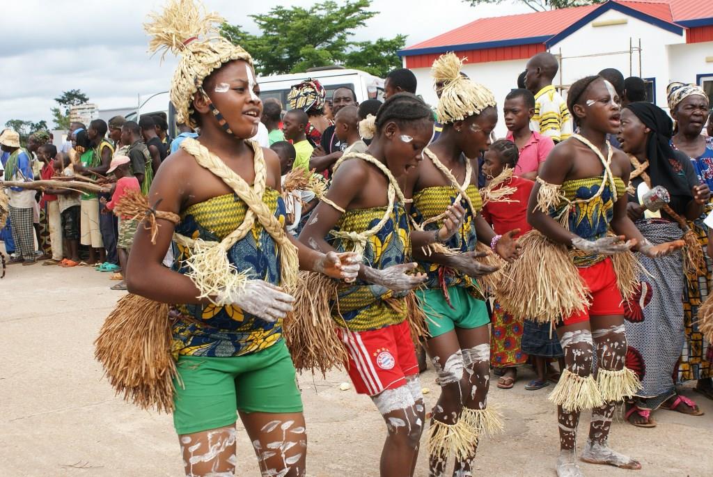 un groupe de danseuses traditionnelles © www.jewanda-magazine.com