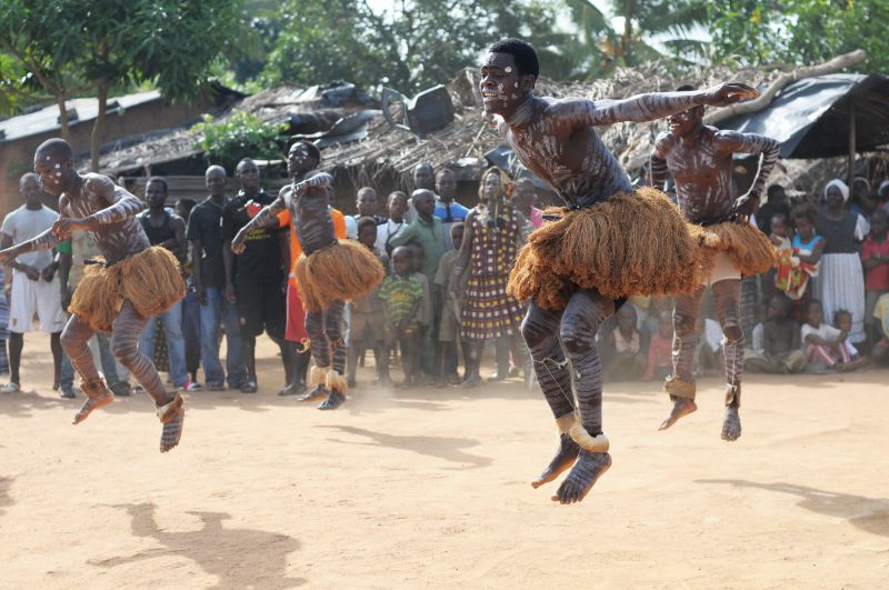 Danse traditionnelle (ph) www.nomade-aventure.com