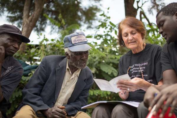 Philip Cheruiyot, dont le grand-père a chanté sur l'enregistrement de Hugh Tracey de «Chemirocha II», avec Diane Thram. Photo: R