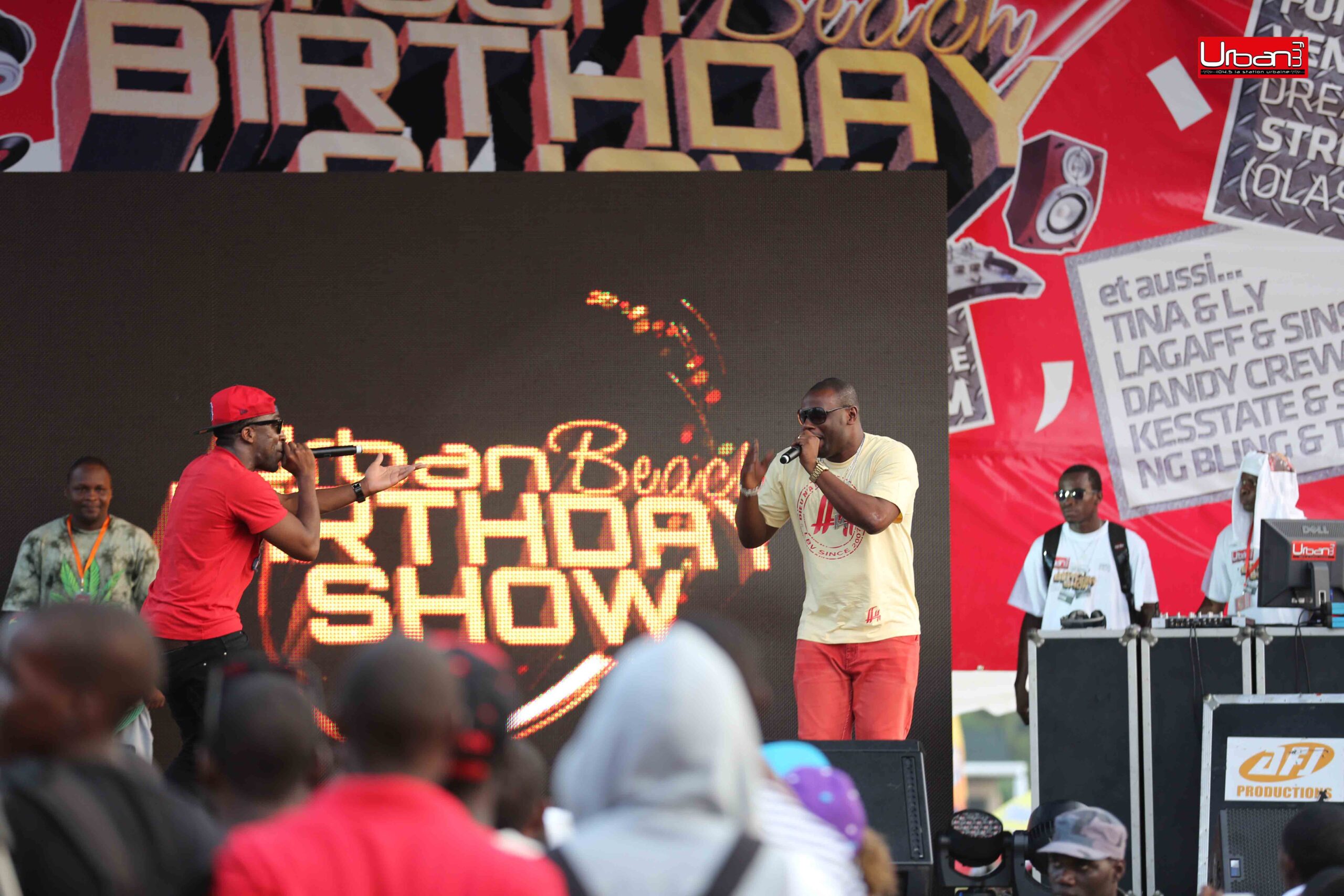 Les rappeurs Baponga et Kapital K pendant un show. Photo: Urban Fm