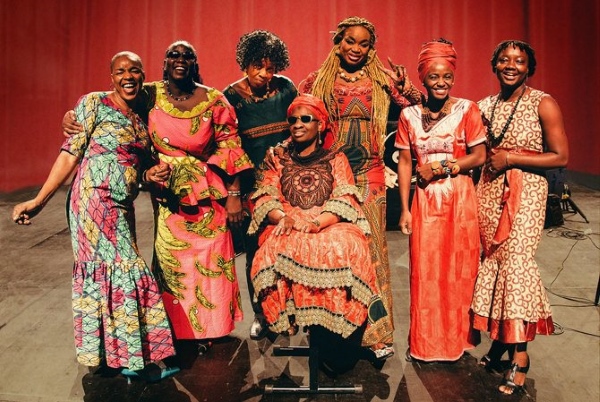Les Amazones d’Afrique © Lucie Sassia