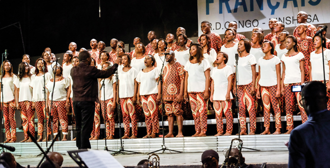 La Chorale Monseigneur Luc Gillon lors d'un concert à Kinshasa