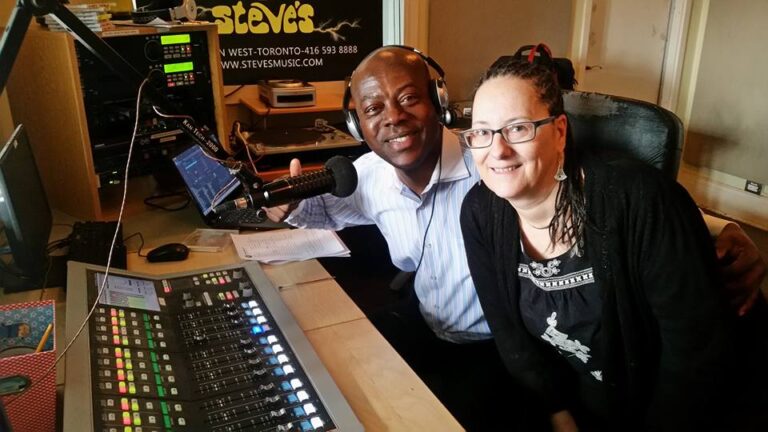 Nadine McNulty et Rui da Silva pour la présentation de Karibuni (Photo) : Facebook Officiel
