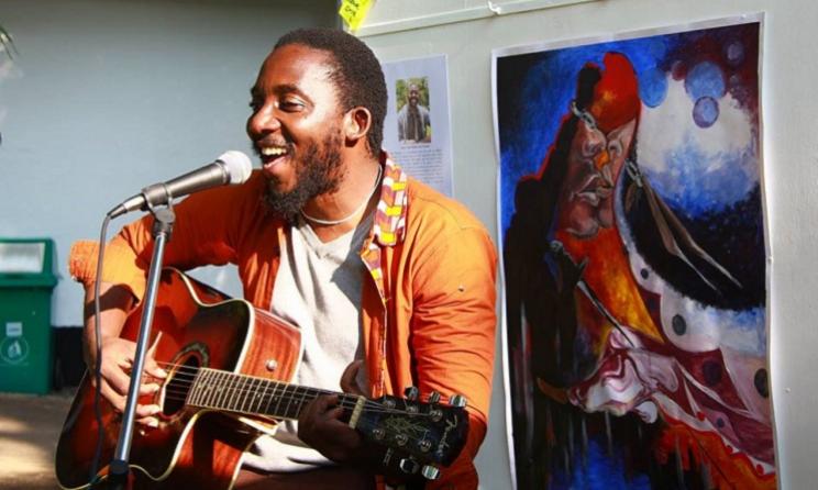 Le Tanzanien Vitali Maembe a participé au programme 2018 Art-ivist in Residency (AiR).