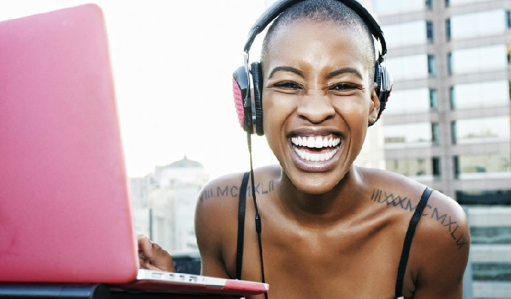 Africulturban lance le programme Digit'Elles (Photo) : cosmopolitan.fr