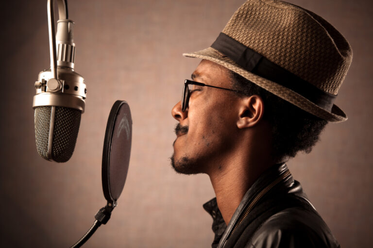 Les chanteurs du Sénégal sont invités à prendre part au concours de Tecno Mobile SN (Photo) : composer-sa-chanson.fr