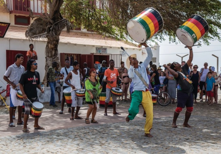 Groupe de musique dans les rues cap-verdiennes