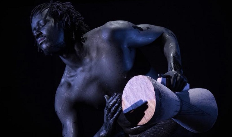 Un artiste sur la scène du Festival Haba na haba (Photo) : Facebook Officiel.