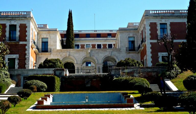 La Casa de Velázquez qui abrite l'Académie de France à Madrid (Photo) : madridsecreto.co