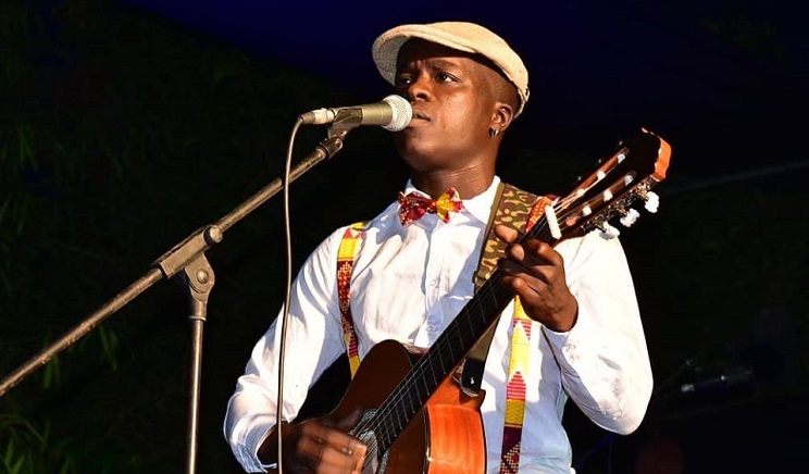 Le jeune chanteur sénégalais Salihou (Photo) : Facebook officiel.