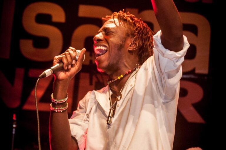 Le musicien kenyan Ambasa Mandela se produira sur la scène de Sauti za Busara 2020.