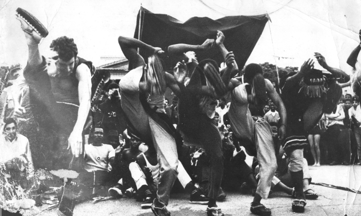 Johnny Clegg performing at a Free Peoples Concert at Wits University on 12 March 1972. Photo: HYMAP