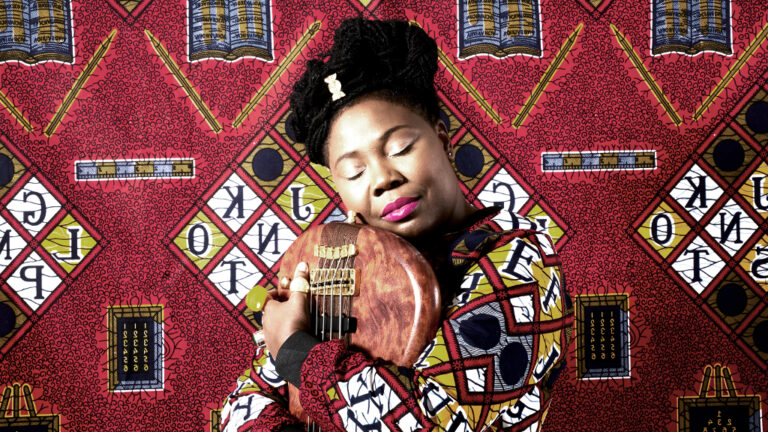 La bassiste ivoirienne Manu Gallo (Photo) : rfi.fr