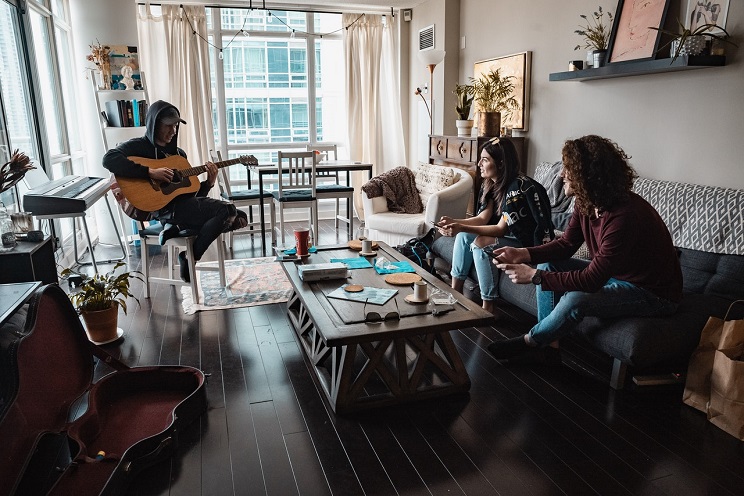 Les résidences sont ouvertes aux écrivains, traducteurs, compositeurs et artistes de toutes les disciplines sans restriction d’âge et de nationalité. (Photo) : Wendy Wei/Pexels.