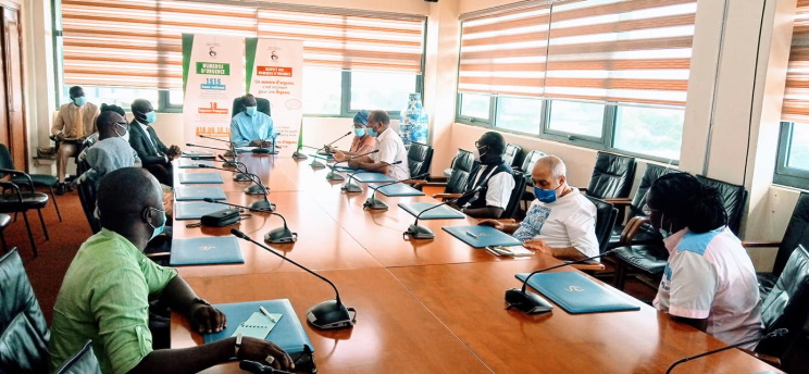 La coalition des acteurs de la musique au Sénégal échangeant avec le ministre de la Santé (Photo) : Facebook Colaition Musique SN
