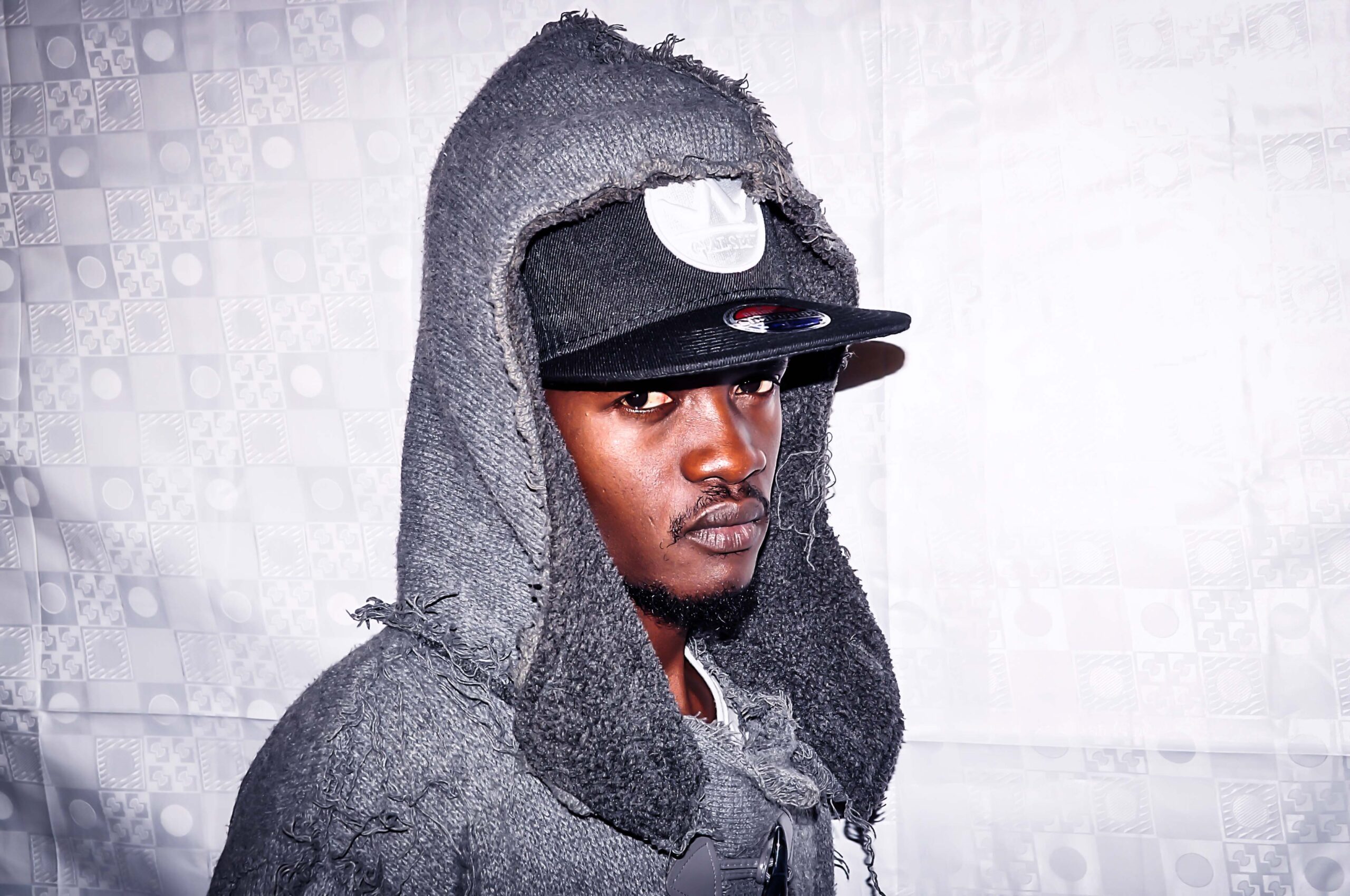 L'artiste et entrepreneur sénégalais Cool'Art MC.