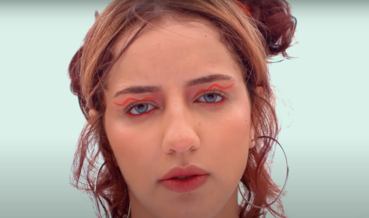 La jeune rappeuse marocaine Khtek, qui figure dans le classement BBC 100 Women 2020, est parmi les artistes présents sur la compilation de rap La Relève