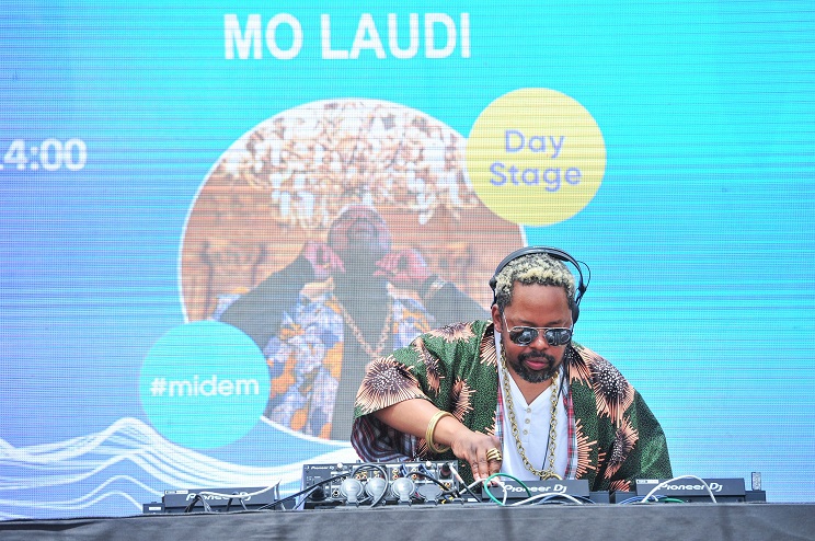 Le DJ sud-africain Mo Laudi au Midem. (Photo) : Facebook/Midem