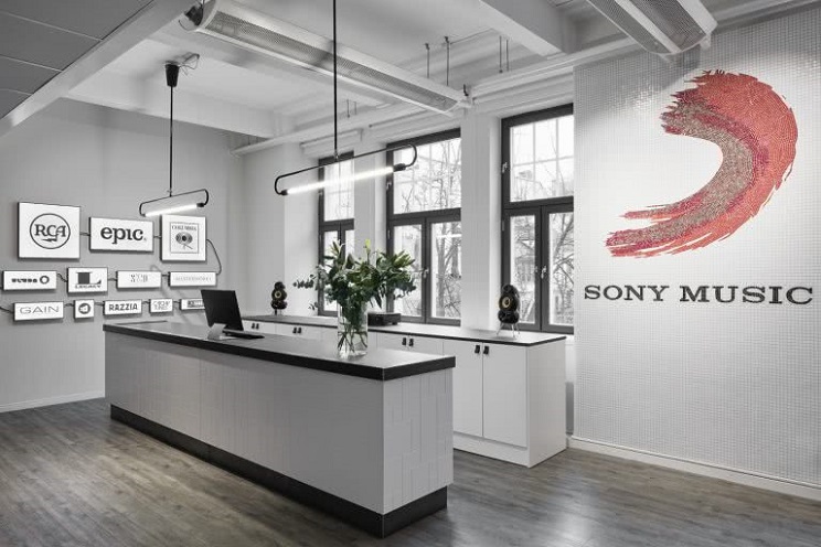 Sony Music France recrute pour son département Sony Music Partnerships. (Source photo) : theindustryobserver.thebrag.com.