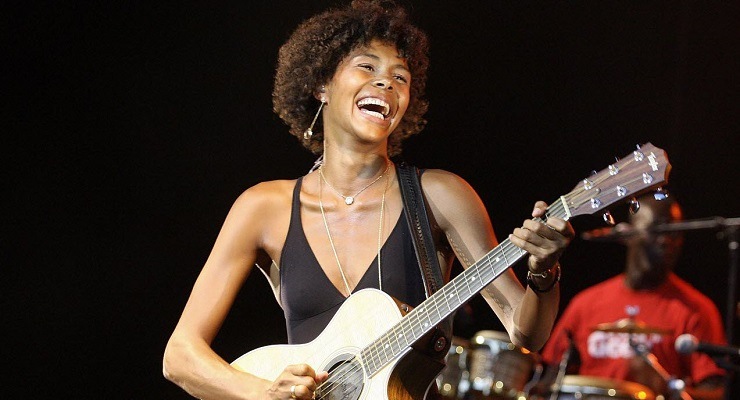 La chanteuse d'origine nigériane Ayo lors d'un concert en 2018 en France. (Photo) : Joël Philippon.