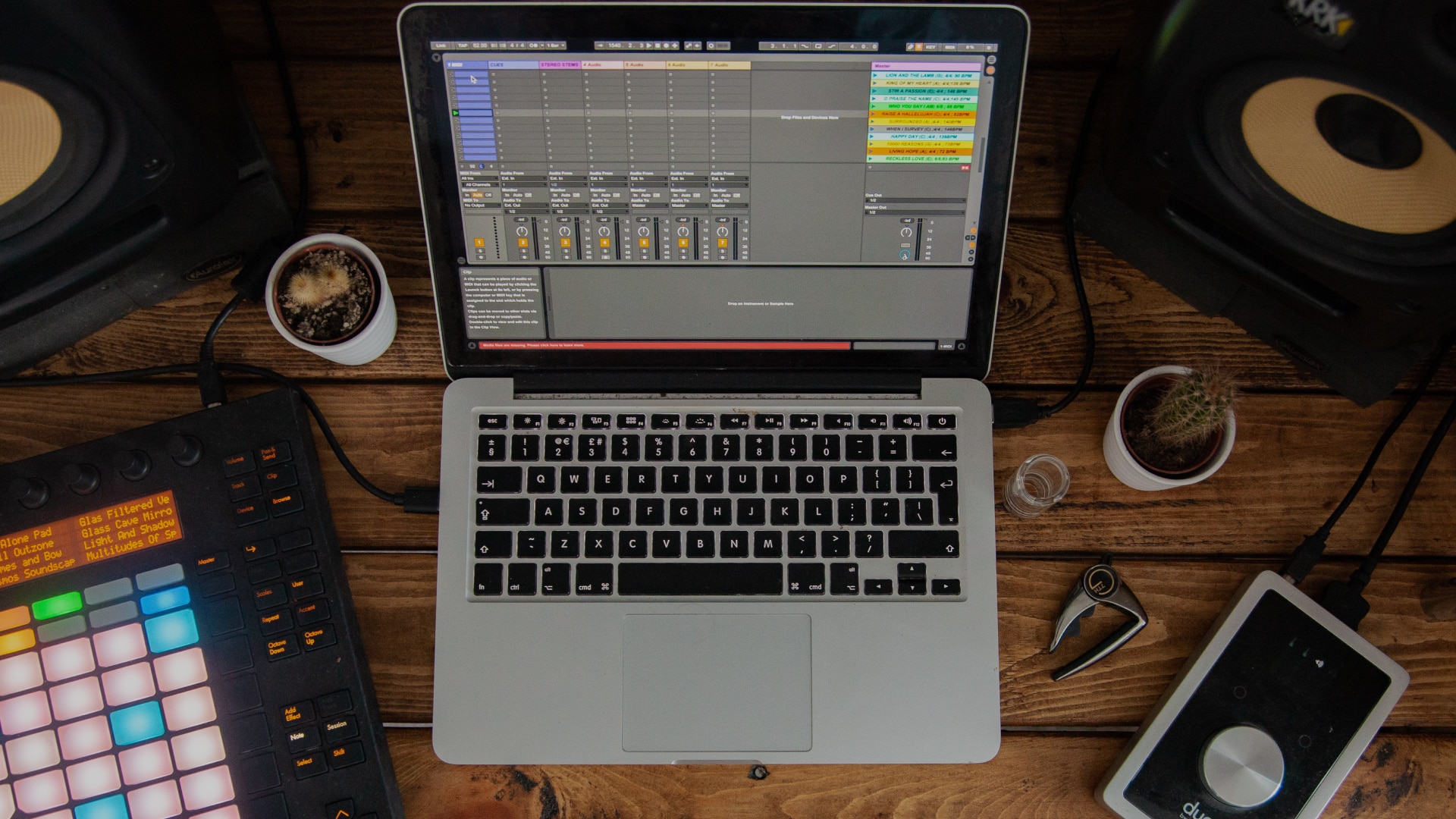 Outils de composition musicale (Photo) : atelier440.com