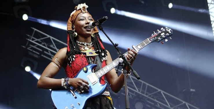 La chanteuse malienne Fatoumata Diawara. (Photo) : Guillaume Schnee/Radio France.