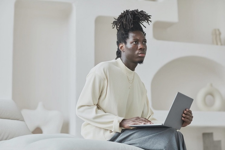 Wagram Music recrute. (Photo) : August de Richelieu/Pexels.com