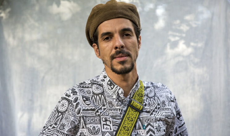 Chakib Bouzidi du groupe algérien Ifrikiya Spirit, un des trois directeurs artistiques de One Beat Sahara.