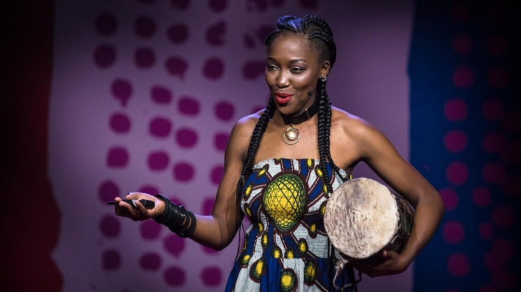 La percussionniste kényane Kasiva Mutua, boursière du Fonds Kekere Storytellers. (Photo) : Youtube/TED