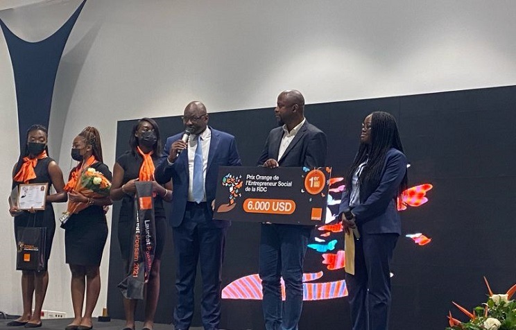 Remise en RDC du prix POESAM 2021 à l'application de streaming musical Baziks.