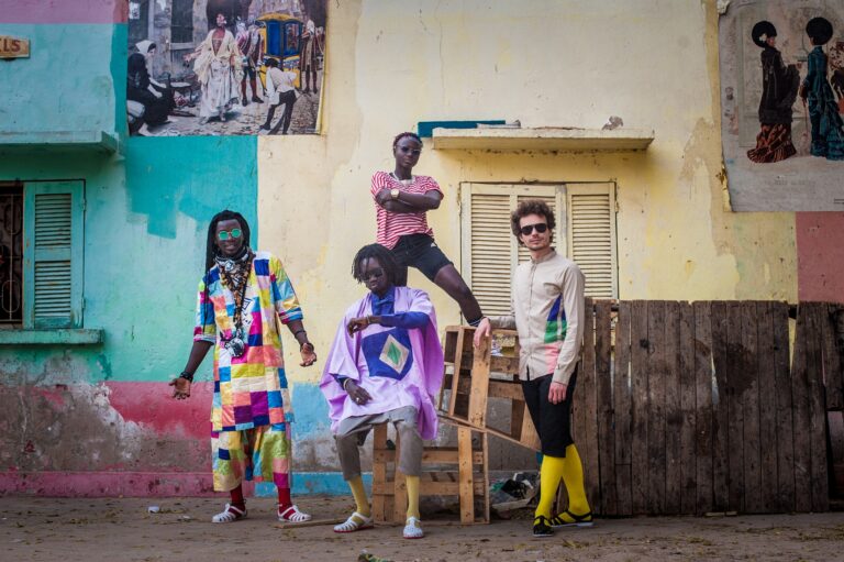 (Photo) : le groupe sénégalais Guiss Guiss Bou Bess, invité des Trans Musicales en 2019 - Jean-Baptiste Joire.