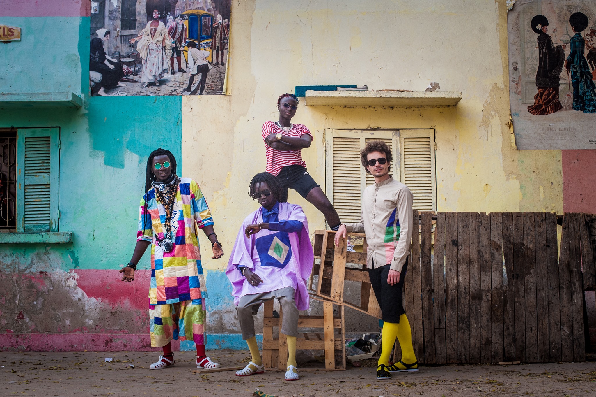 (Photo) : le groupe sénégalais Guiss Guiss Bou Bess, invité des Trans Musicales en 2019 - Jean-Baptiste Joire.