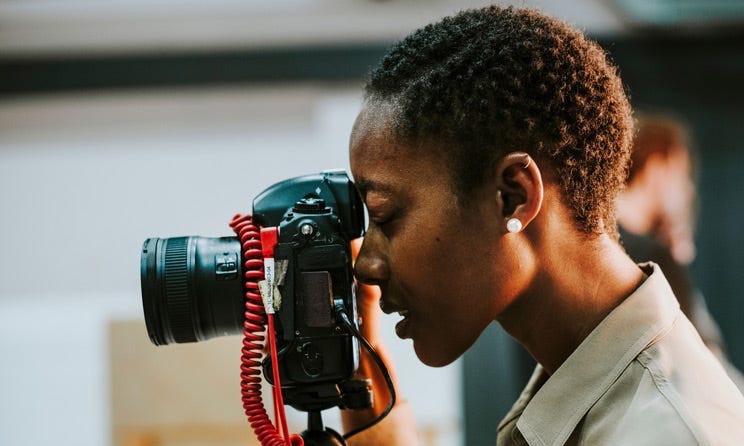 (Photo) : Les praticiens d'arts vidéo du monde entier peuvent postuler pour le festival Videonal 19 - Adorama.com