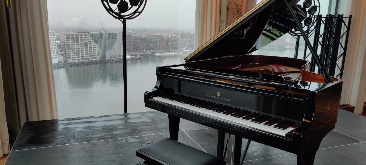 (Photo) : Pianos International recrute un(e) commercial(e).
