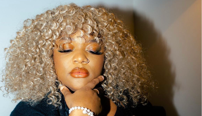 (Photo) : la chanteuse camerounaise Libianca annonce 2 nouveaux singles.