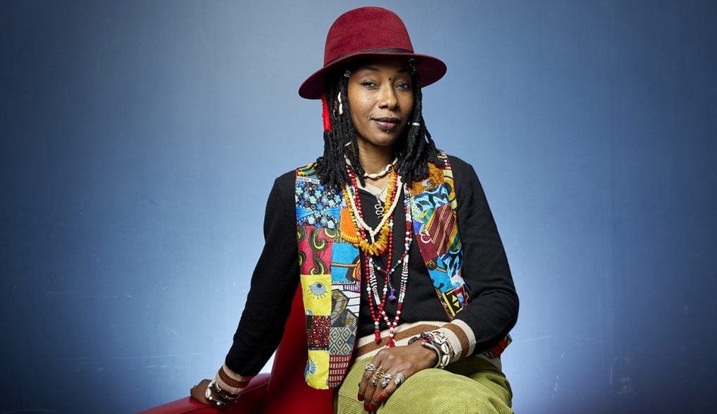 (Photo) : la chanteuse malienne Fatoumata Diawara, pensionnaire de Wagram Music.