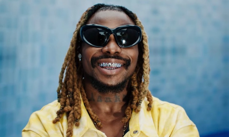 Asake has ended 2023 as the most streamed Nigerian artist.