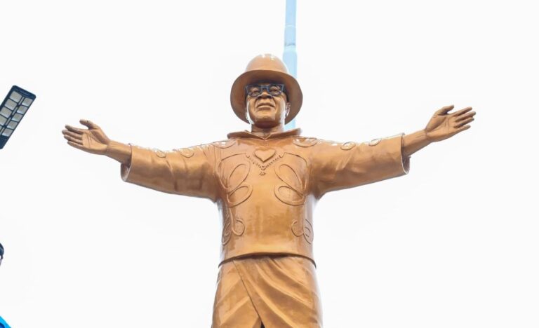 Monument de Papa Wemba.