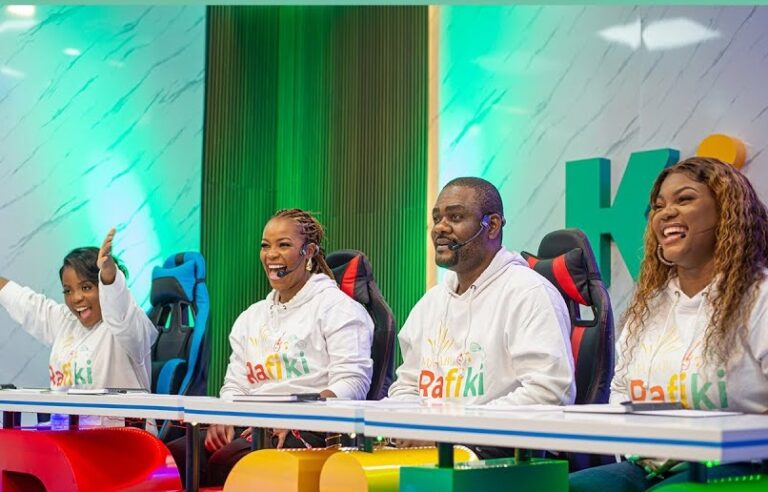 (Photo) : Rosny Kayiba, Sandra Mbuyi, Mike Kalambay et Deborah Lukalu, ambassadeurs Maajabu