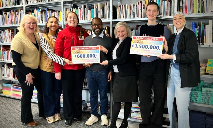 Ce fonds offrira une assistance urgente aux artistes du réseau du Prince Claus Fund confrontés à l’oppression, à la guerre et aux catastrophes naturelles, afin de leur permettre de poursuivre leur travail malgré les circonstances difficiles