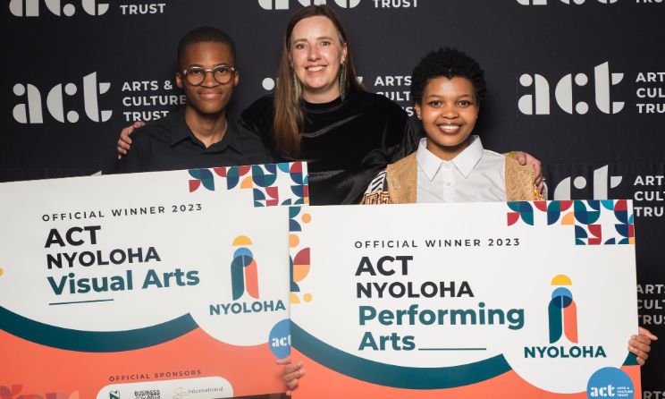 These positions are open exclusively to South African citizens who are available from August to October 2025. In the photo: Nyoloha Scholarship Programme 2023 winners.