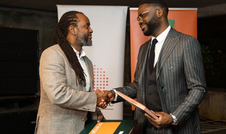 Elvis Adidiema, Directeur Sony Music Afrique Francophone et Stève Fayomi, Brand and Communication Director, Orange Cote D'Ivoire.